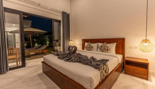 Double Room with Pool View