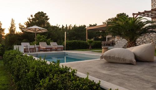 Villa - Beach Front