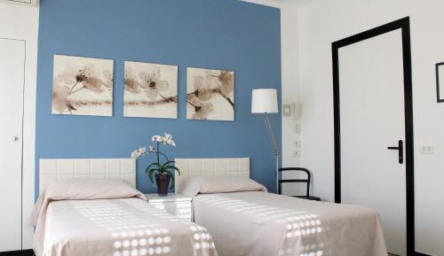 Triple Room with Terrace