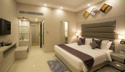 Deluxe Suite