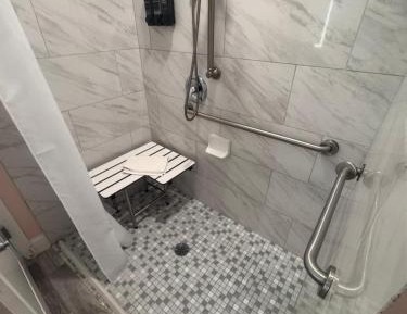 Queen Room - Disability Access