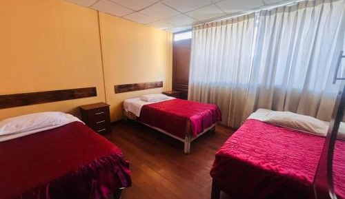 Basic Triple Room with Shared Bathroom