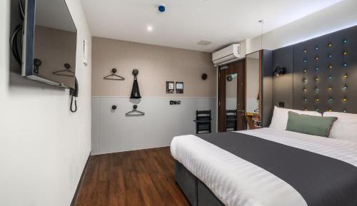Accessible Double Room with Window