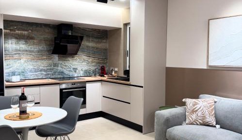 Two-Bedroom Deluxe Apartment with Balcony