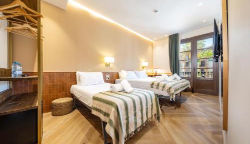 Deluxe Double Room with Balcony