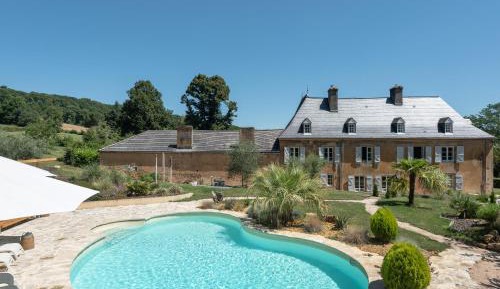 Villa with Garden View
