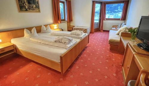 Double Room with Mountain View