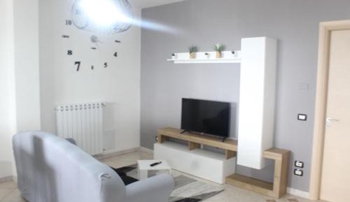 One-Bedroom Apartment with Balcony