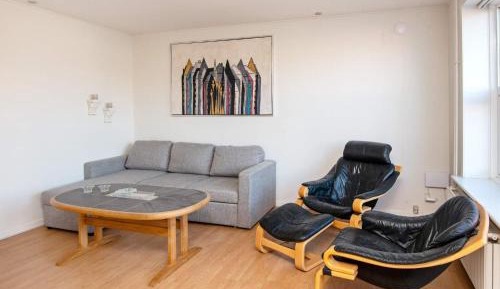 One-Bedroom Holiday Home
