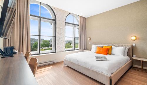 Standard King Room