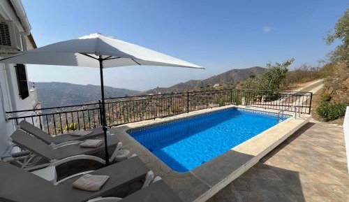 Double Room with Balcony and Sea View
