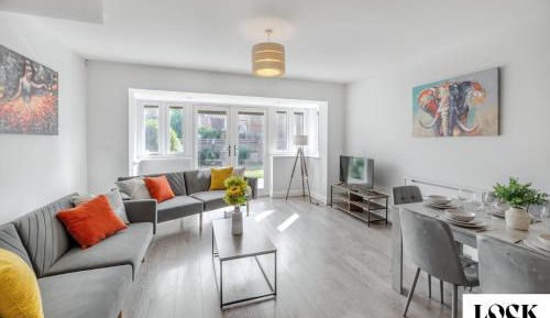 Three-Bedroom Townhouse