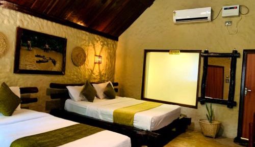Deluxe Double Room (2 Adults + 1 Child)