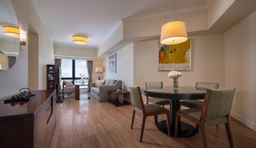 Deluxe Two-Bedroom Apartment