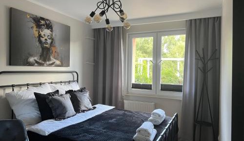 One-Bedroom Apartment with Balcony
