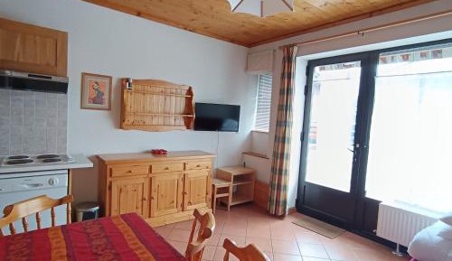 Apartment (6 Adults)