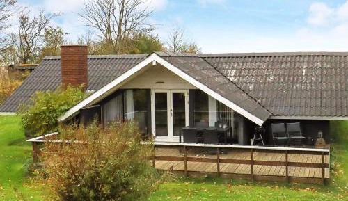 Three-Bedroom Holiday Home 