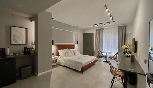 Deluxe One-Bedroom Apartment with City View