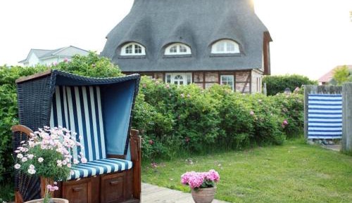 One-Bedroom Holiday Home