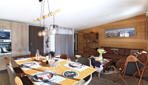 Three-Bedroom Apartment with Balcony