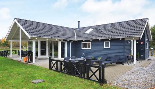 Five-Bedroom Holiday Home