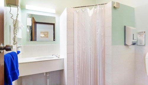 Basic Triple Room