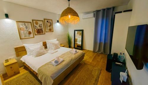 One-Bedroom Bungalow
