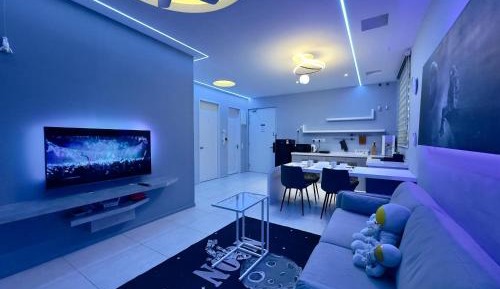 Two-Bedroom Deluxe Apartment with Balcony