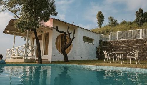 King Room with Pool View
