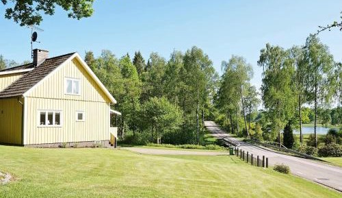 Three-Bedroom Holiday Home 