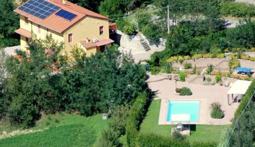 One-Bedroom Holiday Home