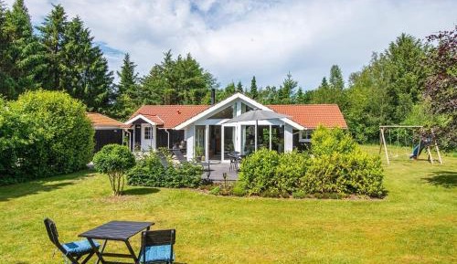 Three-Bedroom Holiday Home 