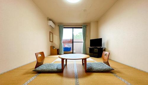 Japanese-Style Room