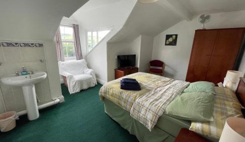 Double Room with Shared Bathroom