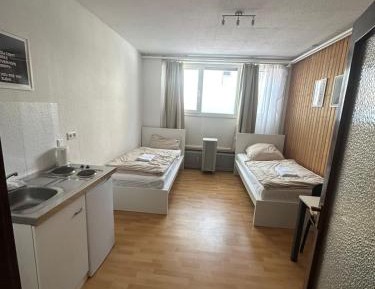 Room #1475040702