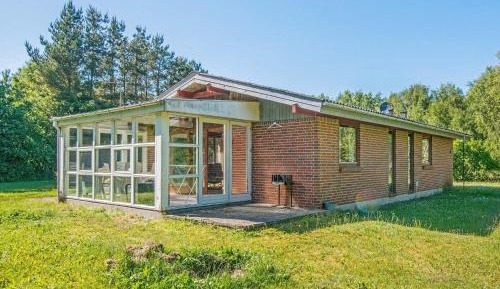 Three-Bedroom Holiday Home 