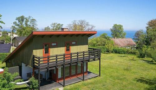 Four-Bedroom Holiday Home
