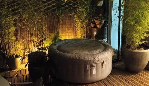 Studio Apartment with One Double Bed