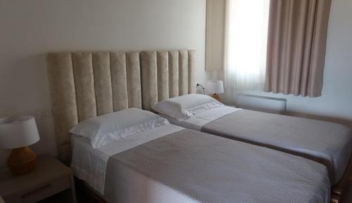 Twin Room with Private Bathroom