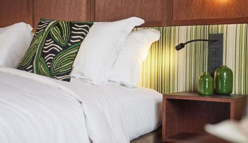 Deluxe King Room with Garden View