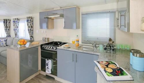 Mobile Home 3