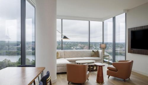 One-Bedroom King Suite