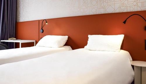 Standard Room with 2 Single Beds
