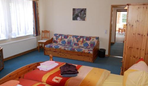 Quadruple Room with Private Bathroom