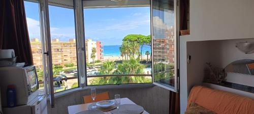 Studio with Sea View