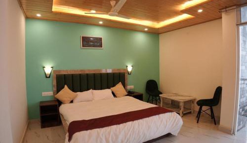 Double Room with Mountain View