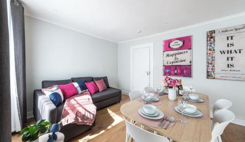 Family Two-Bedroom Apartment with View