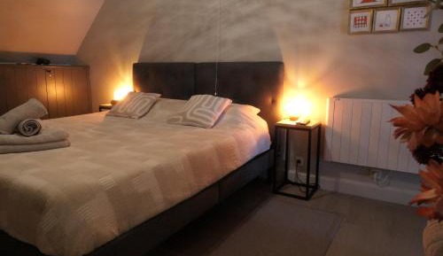 Double Room with Private Bathroom
