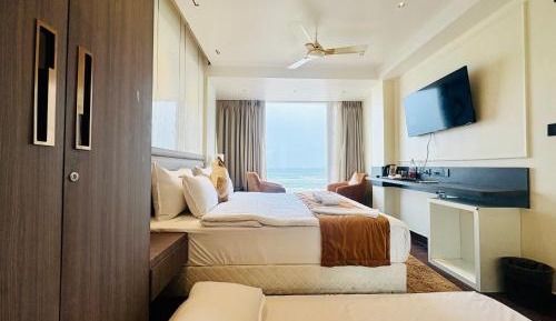 Deluxe Double Room with Extra Bed