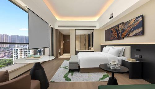 Movie-Themed King Room